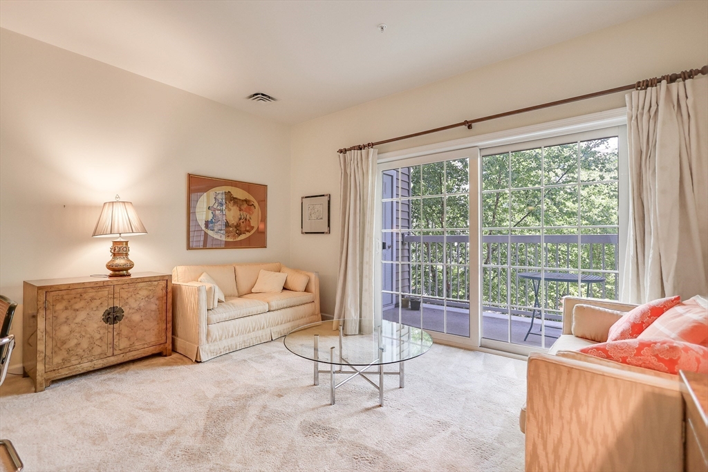 36 Abigail Way, Reading, Massachusetts, 1 Bedroom Bedrooms, 5 Rooms Rooms,1 BathroomBathrooms,Residential,For Sale,Abigail Way,73542013