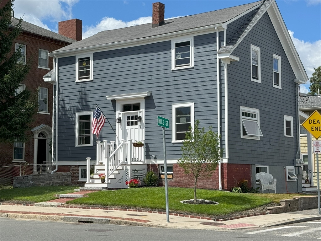 46 Bridge Street, Salem, Massachusetts, 3 Bedrooms Bedrooms, 5 Rooms Rooms,1 BathroomBathrooms,Residential Lease,For Rent,Bridge Street,73542038