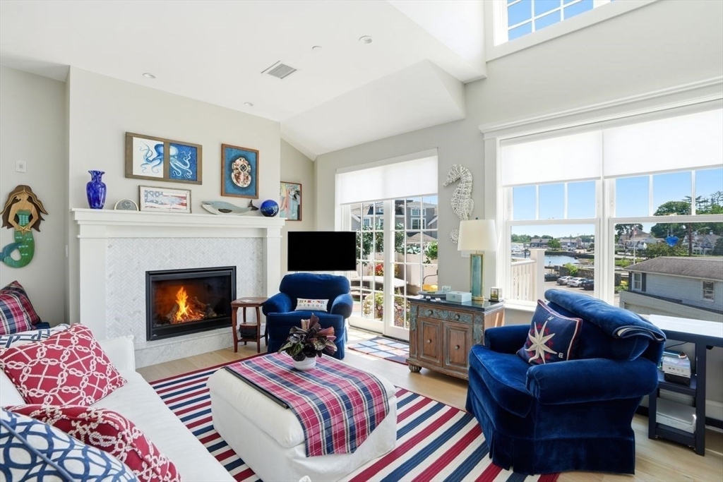87 Elm Street, Cohasset, Massachusetts, 1 Bedroom Bedrooms, 3 Rooms Rooms,1.5 BathroomsBathrooms,Residential,For Sale,Elm Street,73542044