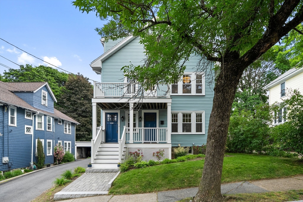 66-68 Mount Vernon St, Arlington, Massachusetts, 6 Bedrooms Bedrooms, 12 Rooms Rooms,3 BathroomsBathrooms,Residential Income,For Sale,Mount Vernon St,73534531