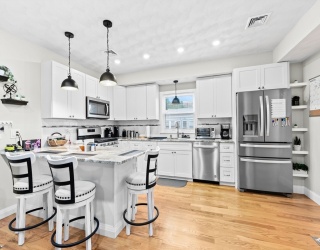 57 Buffum St, Salem, Massachusetts, 3 Bedrooms Bedrooms, 6 Rooms Rooms,2 BathroomsBathrooms,Residential,For Sale,Buffum St,73542057