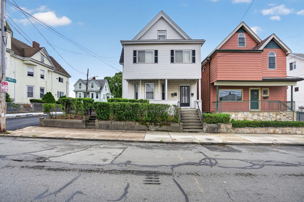 549 Main St, Medford, Massachusetts, 6 Bedrooms Bedrooms, 13 Rooms Rooms,2.5 BathroomsBathrooms,Residential Income,For Sale,Main St,73542062