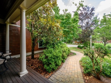 45 Clubhouse Drive, Hingham, Massachusetts, 3 Bedrooms Bedrooms, 9 Rooms Rooms,3.5 BathroomsBathrooms,Residential,For Sale,Clubhouse Drive,73542116