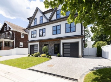 28 Howard St, Waltham, Massachusetts, 3 Bedrooms Bedrooms, 9 Rooms Rooms,3.5 BathroomsBathrooms,Residential,For Sale,Howard St,73542153 28 Howard St, Waltham, Massachusetts, 3 Bedrooms Bedrooms, 9 Rooms Rooms,3.5 BathroomsBathrooms,Residential,For Sale,Howard St,73542153