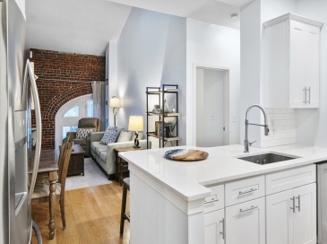 106 13th Street, Boston, Massachusetts, 2 Bedrooms Bedrooms, 4 Rooms Rooms,1 BathroomBathrooms,Residential Lease,For Rent,13th Street,73542154