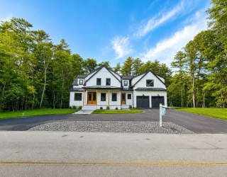 91 Howard St, Easton, Massachusetts, 4 Bedrooms Bedrooms, 14 Rooms Rooms,3.5 BathroomsBathrooms,Residential,For Sale,Howard St,73542114