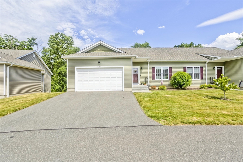 111 Daniel Shays Hwy, Belchertown, Massachusetts, 2 Bedrooms Bedrooms, 8 Rooms Rooms,2 BathroomsBathrooms,Residential,For Sale,Daniel Shays Hwy,73542117