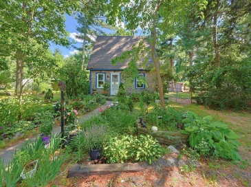 19 King Street, Norfolk, Massachusetts, 3 Bedrooms Bedrooms, 6 Rooms Rooms,1 BathroomBathrooms,Residential,For Sale,King Street,73542144 19 King Street, Norfolk, Massachusetts, 3 Bedrooms Bedrooms, 6 Rooms Rooms,1 BathroomBathrooms,Residential,For Sale,King Street,73542144