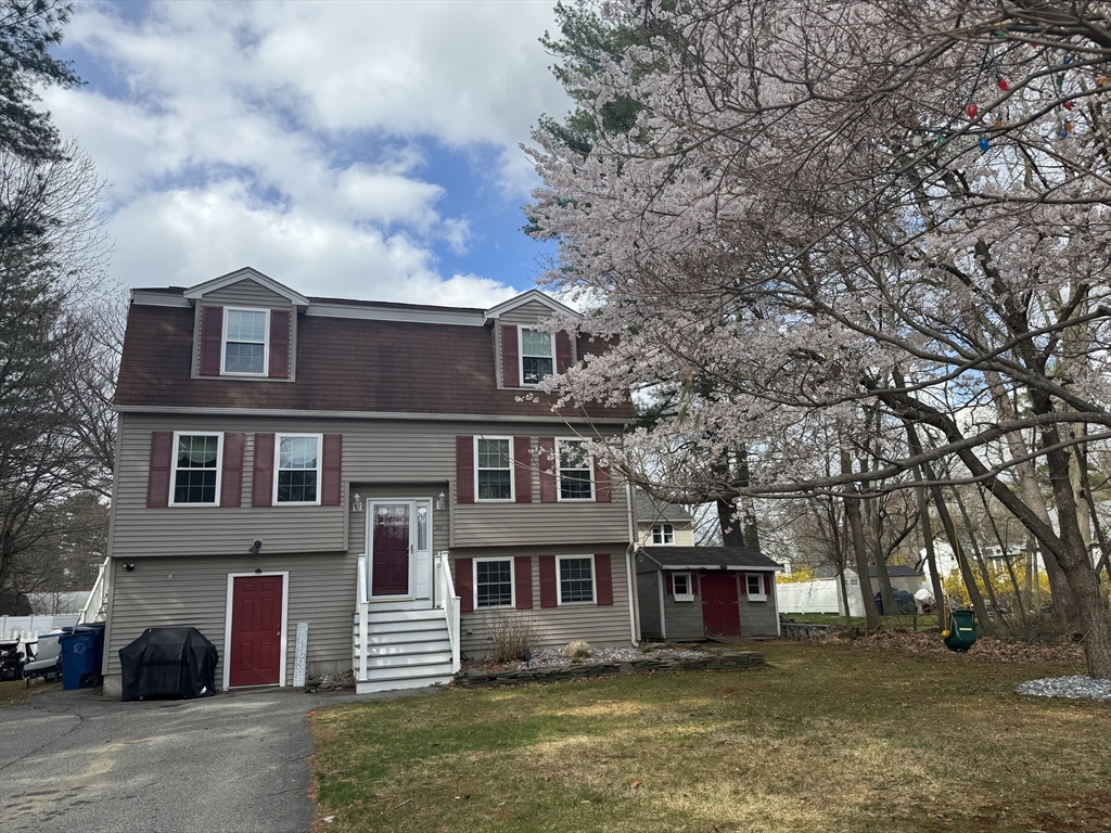 103 Sarno Ln, Tewksbury, Massachusetts, 4 Bedrooms Bedrooms, 9 Rooms Rooms,2.5 BathroomsBathrooms,Residential,For Sale,Sarno Ln,73541977