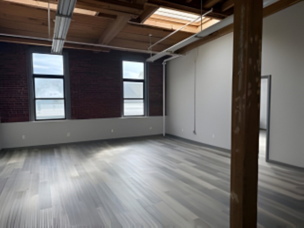 60 Pine St, Methuen, Massachusetts, ,Commercial Lease,For Rent,Pine St,73542218