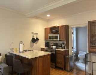 4 Powers Court, Boston, Massachusetts, 1 Bedroom Bedrooms, 3 Rooms Rooms,1 BathroomBathrooms,Residential Lease,For Rent,Powers Court,73542231