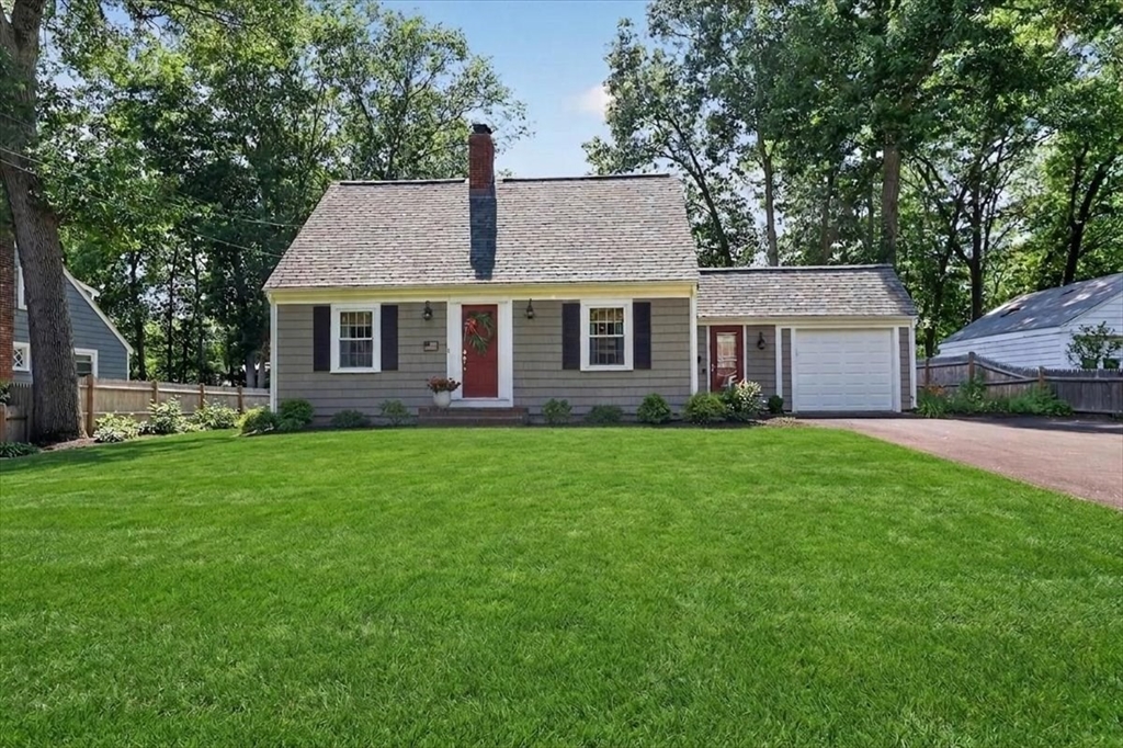 35 Cottage Lane, Weymouth, Massachusetts, 3 Bedrooms Bedrooms, 8 Rooms Rooms,2.5 BathroomsBathrooms,Residential,For Sale,Cottage Lane,73541894