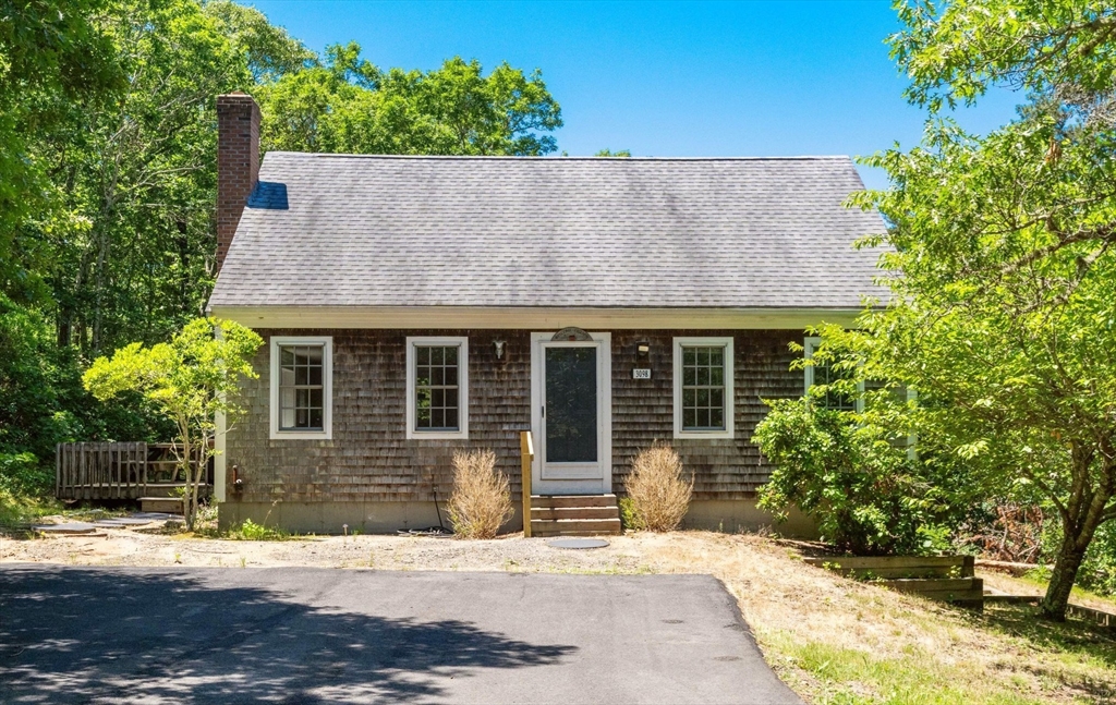 3098 State Highway Route 6, Wellfleet, Massachusetts, 4 Bedrooms Bedrooms, 5 Rooms Rooms,2 BathroomsBathrooms,Residential,For Sale,State Highway Route 6,73542201