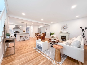 130 Viles Street, Weston, Massachusetts, 3 Bedrooms Bedrooms, 5 Rooms Rooms,2.5 BathroomsBathrooms,Residential,For Sale,Viles Street,73542128