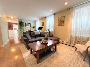 25 Pleasant St, Boston, Massachusetts, 1 Bedroom Bedrooms, 4 Rooms Rooms,1 BathroomBathrooms,Residential Lease,For Rent,Pleasant St,73542238