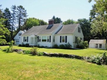 2 Briarwood Court, Kingston, Massachusetts, 3 Bedrooms Bedrooms, 7 Rooms Rooms,2 BathroomsBathrooms,Residential Lease,For Rent,Briarwood Court,73542239
