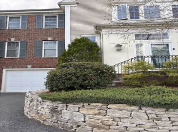 19 Imperial Ct, Westborough, Massachusetts, 2 Bedrooms Bedrooms, 6 Rooms Rooms,2.5 BathroomsBathrooms,Residential,For Sale,Imperial Ct,73542248