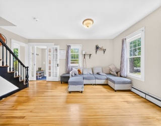 15-17 Pleasant St, Lunenburg, Massachusetts, 4 Bedrooms Bedrooms, 11 Rooms Rooms,2 BathroomsBathrooms,Residential,For Sale,Pleasant St,73542190