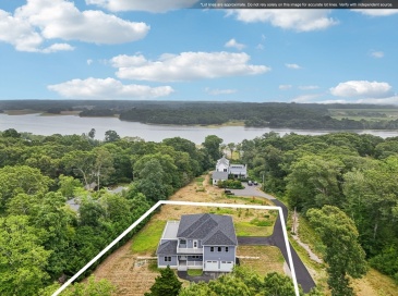 920 Drift Road, Westport, Massachusetts, 5 Bedrooms Bedrooms, 12 Rooms Rooms,3.5 BathroomsBathrooms,Residential,For Sale,Drift Road,73542196