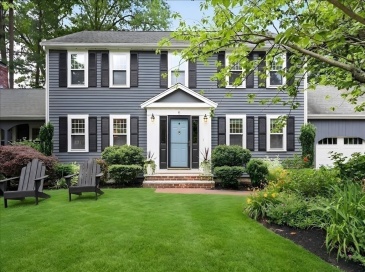 6 Blackhorse Ln, Hingham, Massachusetts, 4 Bedrooms Bedrooms, 8 Rooms Rooms,3.5 BathroomsBathrooms,Residential,For Sale,Blackhorse Ln,73542026