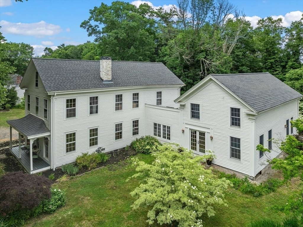133 River Street, Norwell, Massachusetts, 5 Bedrooms Bedrooms, 14 Rooms Rooms,3.5 BathroomsBathrooms,Residential,For Sale,River Street,73519604