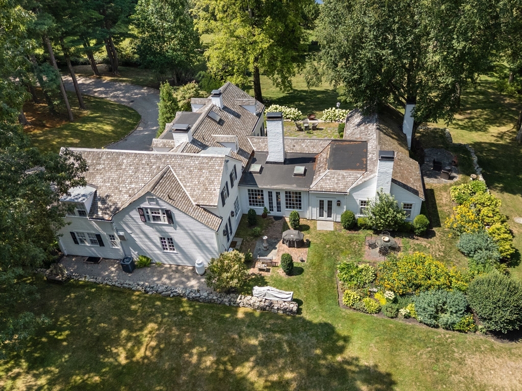 157 Centre St, Dover, Massachusetts, 6 Bedrooms Bedrooms, 13 Rooms Rooms,5.5 BathroomsBathrooms,Residential,For Sale,Centre St,73425515