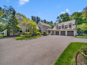 539 Pearl St, Reading, Massachusetts, 6 Bedrooms Bedrooms, 12 Rooms Rooms,5 BathroomsBathrooms,Residential,For Sale,Pearl St,73522597