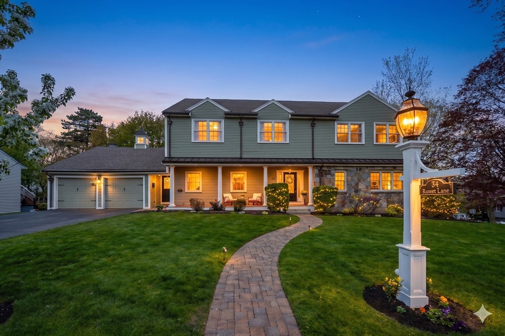 34 Russett Ln, Melrose, Massachusetts, 5 Bedrooms Bedrooms, 9 Rooms Rooms,2.5 BathroomsBathrooms,Residential,For Sale,Russett Ln,73513218