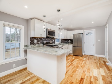 104 Youngs Road, Lunenburg, Massachusetts, 3 Bedrooms Bedrooms, 6 Rooms Rooms,1 BathroomBathrooms,Residential,For Sale,Youngs Road,73502833