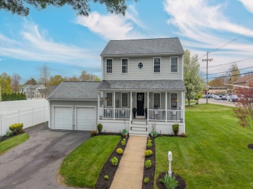1870 County St, Somerset, Massachusetts, 3 Bedrooms Bedrooms, 6 Rooms Rooms,2 BathroomsBathrooms,Residential,For Sale,County St,73512314