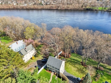 96 Margin St, Haverhill, Massachusetts, 3 Bedrooms Bedrooms, 8 Rooms Rooms,2.5 BathroomsBathrooms,Residential,For Sale,Margin St,73506214