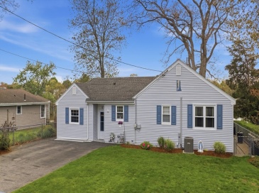 23 Pine Street, Swansea, Massachusetts, 3 Bedrooms Bedrooms, 8 Rooms Rooms,2 BathroomsBathrooms,Residential,For Sale,Pine Street,73517398