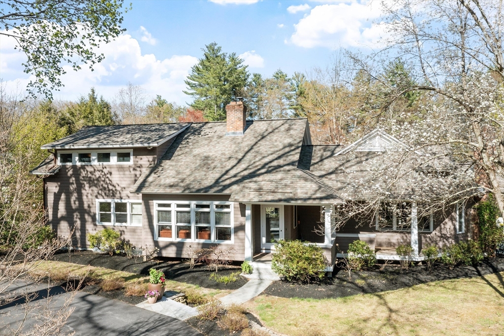 343 Holden Wood Rd, Concord, Massachusetts, 5 Bedrooms Bedrooms, 10 Rooms Rooms,3.5 BathroomsBathrooms,Residential,For Sale,Holden Wood Rd,73509444