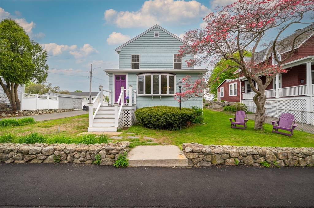 8 Blake Ct, Gloucester, Massachusetts, 2 Bedrooms Bedrooms, 4 Rooms Rooms,1 BathroomBathrooms,Residential,For Sale,Blake Ct,73521316