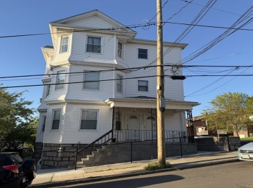 58 Prospect St, Fall River, Massachusetts, 1 Bedroom Bedrooms, 4 Rooms Rooms,1 BathroomBathrooms,Residential Lease,For Rent,Prospect St,73522169