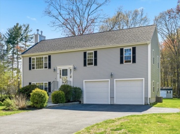20 Fiske Ave, Upton, Massachusetts, 3 Bedrooms Bedrooms, 6 Rooms Rooms,2 BathroomsBathrooms,Residential,For Sale,Fiske Ave,73514020
