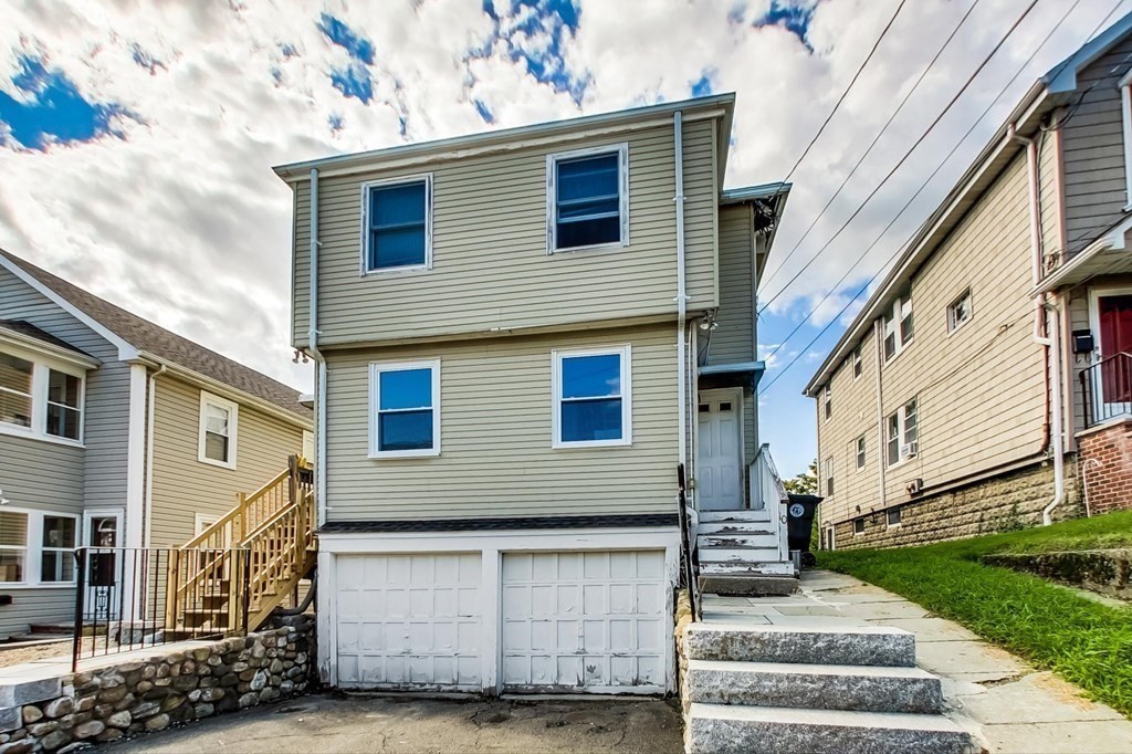 10 Chapman St, Watertown, Massachusetts, 3 Bedrooms Bedrooms, 4 Rooms Rooms,1 BathroomBathrooms,Residential Lease,For Rent,Chapman St,73530620