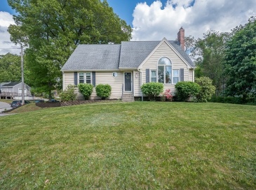 16 Herricks Ln, Millbury, Massachusetts, 3 Bedrooms Bedrooms, 9 Rooms Rooms,2.5 BathroomsBathrooms,Residential,For Sale,Herricks Ln,73522570
