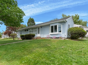 821 Pearse Rd, Swansea, Massachusetts, 2 Bedrooms Bedrooms, 6 Rooms Rooms,1 BathroomBathrooms,Residential,For Sale,Pearse Rd,73525975 821 Pearse Rd, Swansea, Massachusetts, 2 Bedrooms Bedrooms, 6 Rooms Rooms,1 BathroomBathrooms,Residential,For Sale,Pearse Rd,73525975