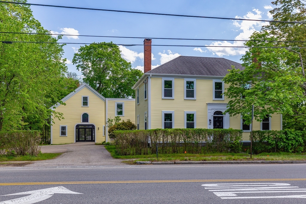 228 Main St, Kingston, Massachusetts, 4 Bedrooms Bedrooms, 15 Rooms Rooms,2 BathroomsBathrooms,Residential Income,For Sale,Main St,73522667
