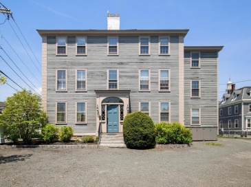 17 Washington Street, Gloucester, Massachusetts, 1 Bedroom Bedrooms, 2 Rooms Rooms,1 BathroomBathrooms,Residential,For Sale,Washington Street,73521877