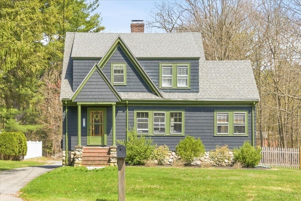 316 Fisher St, Walpole, Massachusetts, 3 Bedrooms Bedrooms, 7 Rooms Rooms,1 BathroomBathrooms,Residential,For Sale,Fisher St,73505414