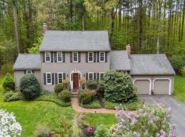 11 Barnet Road, Sudbury, Massachusetts, 4 Bedrooms Bedrooms, 10 Rooms Rooms,2.5 BathroomsBathrooms,Residential,For Sale,Barnet Road,73518552