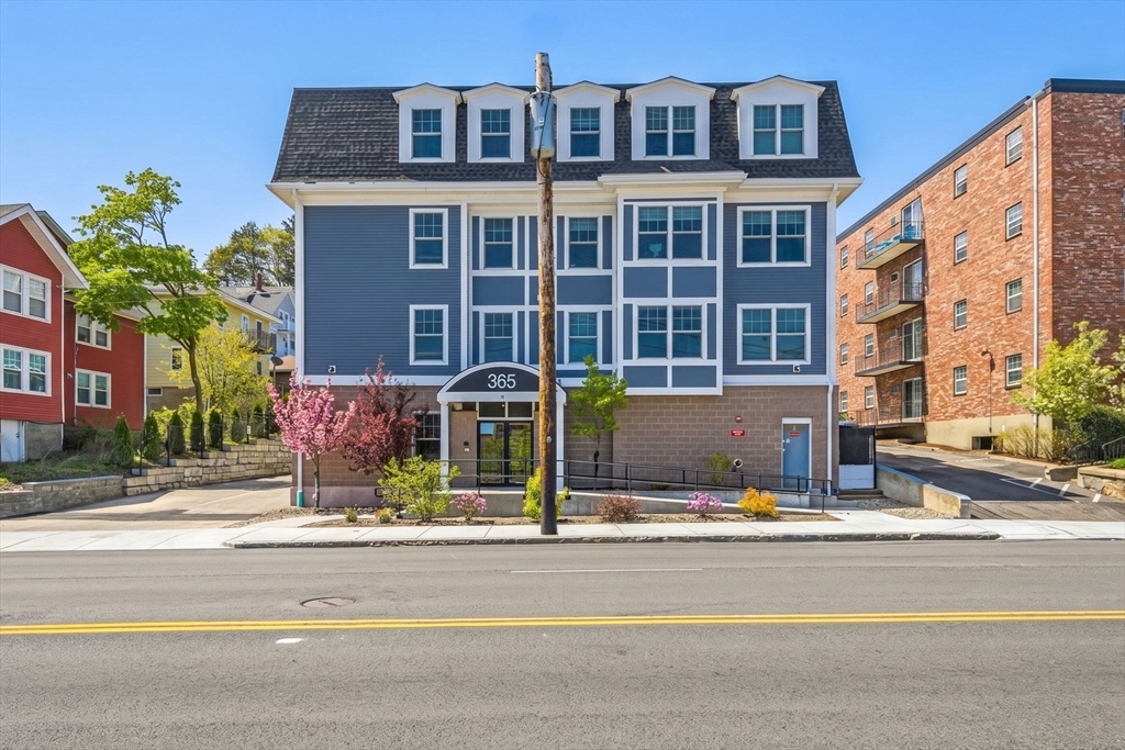 365 Newport Ave, Quincy, Massachusetts, 2 Bedrooms Bedrooms, 5 Rooms Rooms,2 BathroomsBathrooms,Residential,For Sale,Newport Ave,73518438