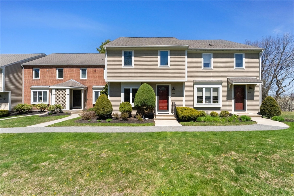 1205 Sheffield Way, Saugus, Massachusetts, 3 Bedrooms Bedrooms, 5 Rooms Rooms,1.5 BathroomsBathrooms,Residential,For Sale,Sheffield Way,73509258