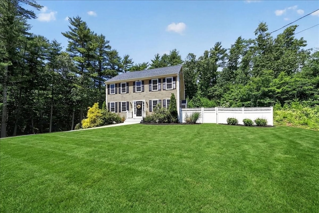 73 Ring Road, Kingston, Massachusetts, 3 Bedrooms Bedrooms, 6 Rooms Rooms,2.5 BathroomsBathrooms,Residential,For Sale,Ring Road,73542301