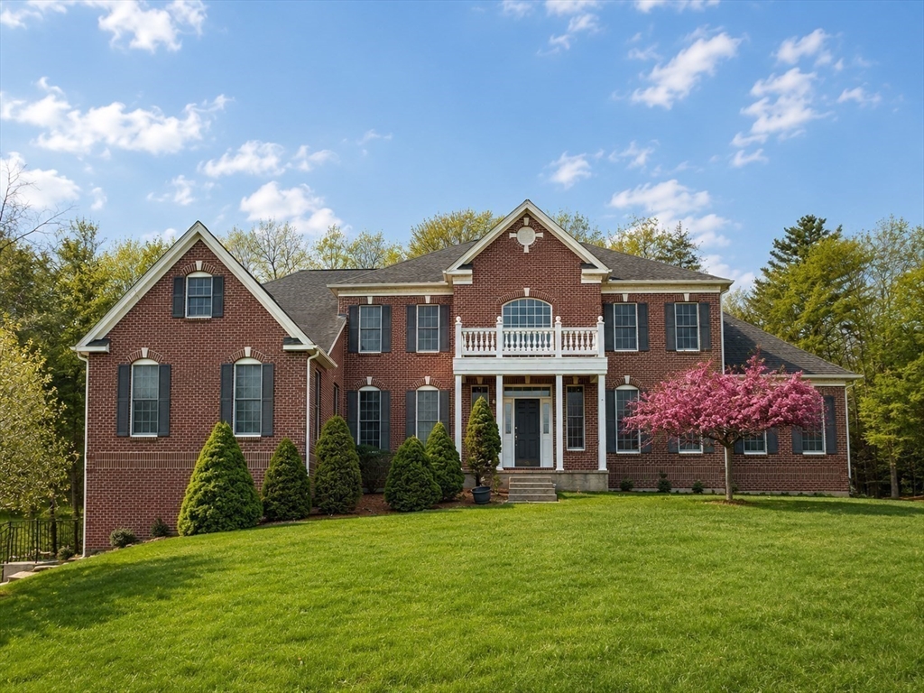 4 Summit Way, Hopkinton, Massachusetts, 4 Bedrooms Bedrooms, 12 Rooms Rooms,4.5 BathroomsBathrooms,Residential Lease,For Rent,Summit Way,73542304