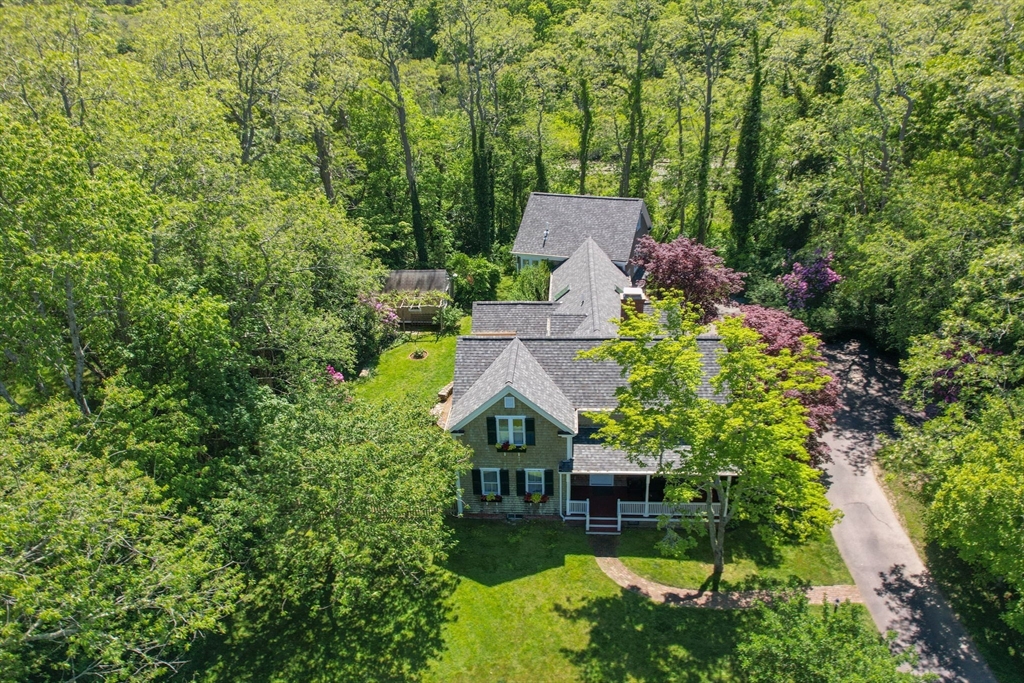 18 Old County Rd, Sandwich, Massachusetts, 4 Bedrooms Bedrooms, 10 Rooms Rooms,4.5 BathroomsBathrooms,Residential,For Sale,Old County Rd,73542309