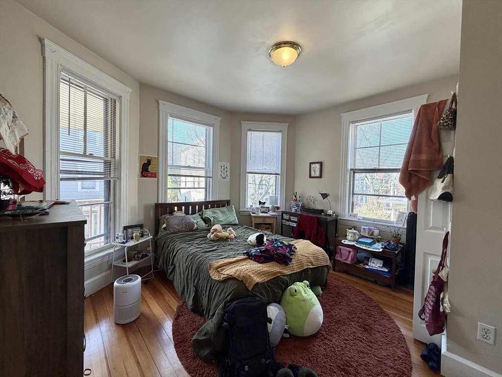 361 Washington St, Cambridge, Massachusetts, 3 Bedrooms Bedrooms, 6 Rooms Rooms,1 BathroomBathrooms,Residential Lease,For Rent,Washington St,73542315
