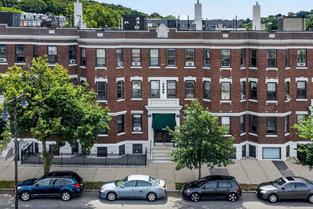 1572 Commonwealth Ave., Boston, Massachusetts, 1 Bedroom Bedrooms, 4 Rooms Rooms,1 BathroomBathrooms,Residential,For Sale,Commonwealth Ave.,73542316
